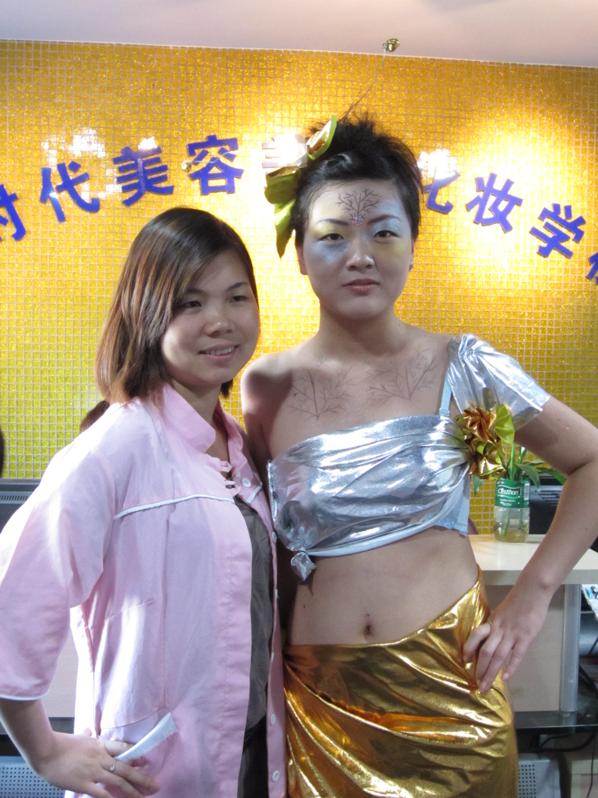 龙华时代美容美发化妆学校作品